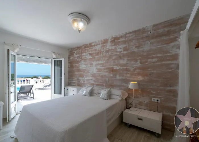 German 114 By Bookmenorcavillas Sea Views Lägenhet *